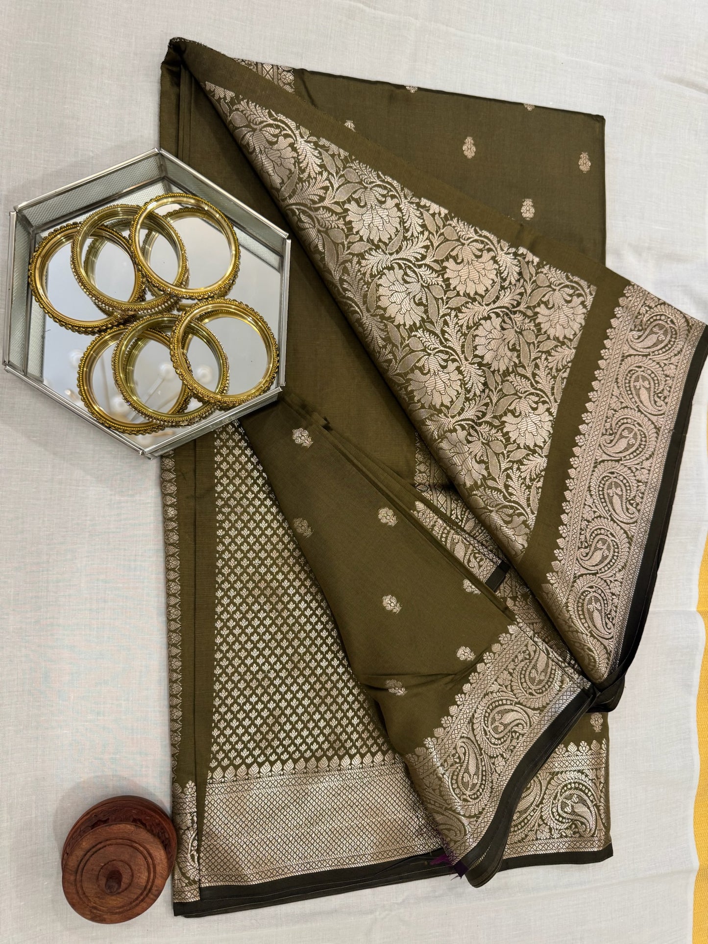 Banarasee Buti Silk Saree - Mehandi Green