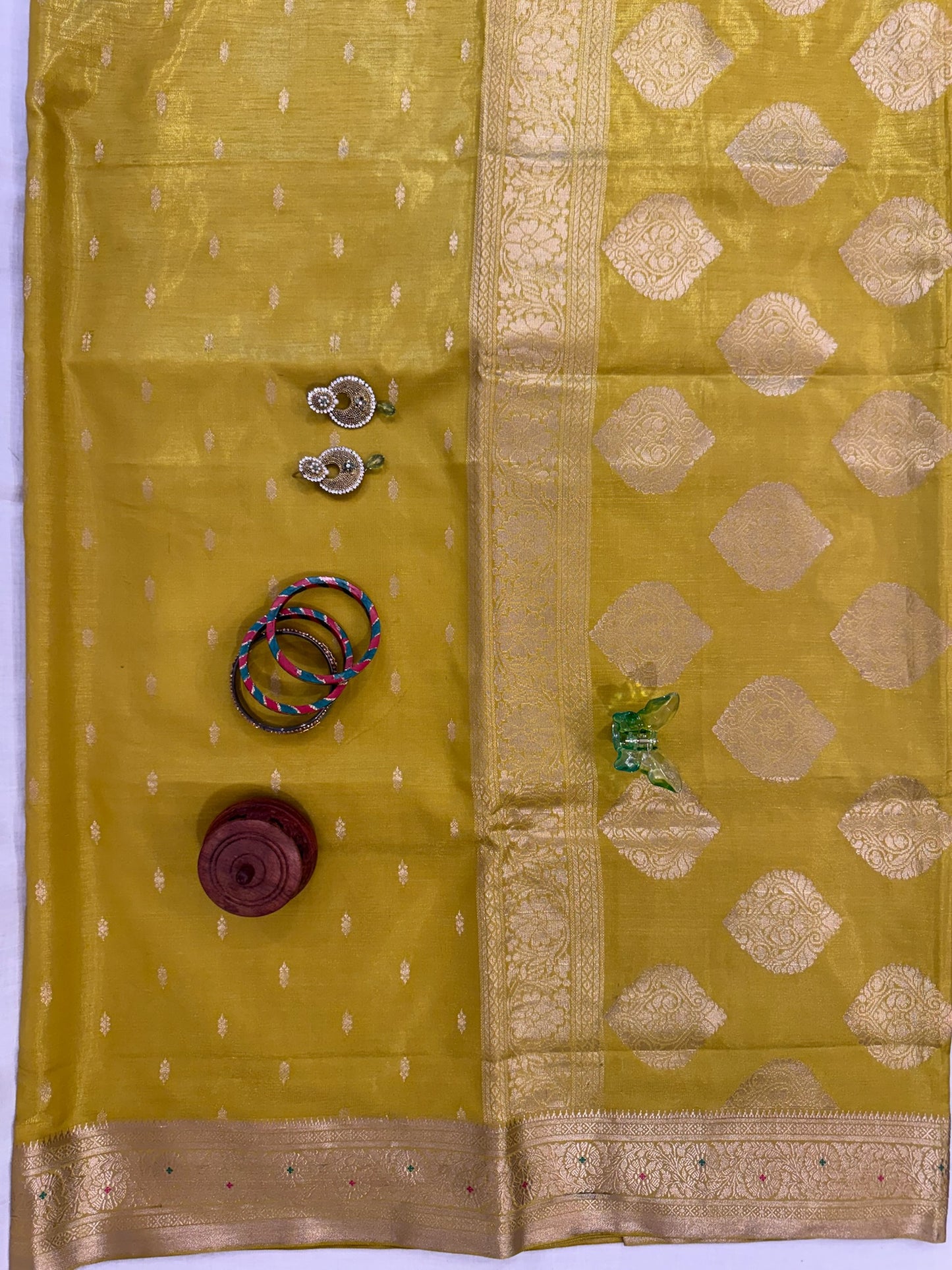 Banarasee Buti Silk Saree - Lemon Green